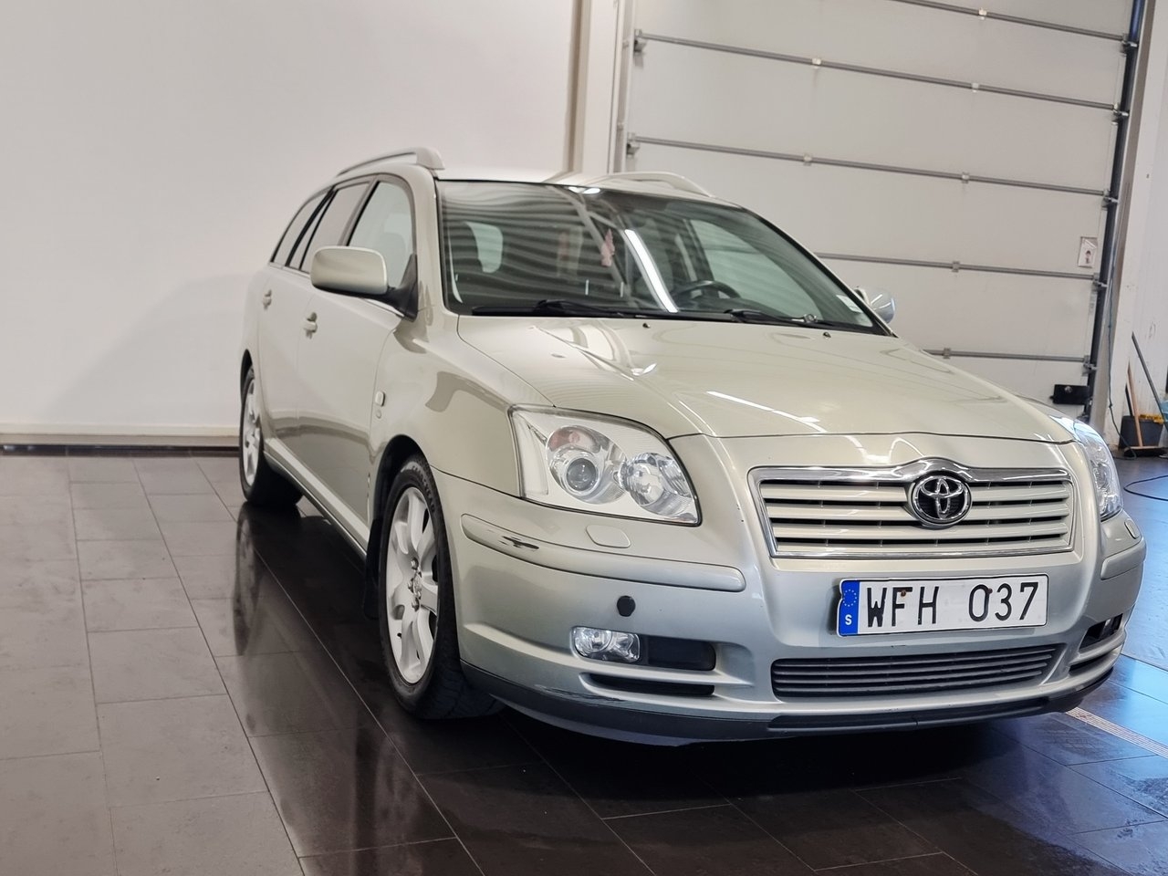 Toyota Avensis 2004, bild 4/10