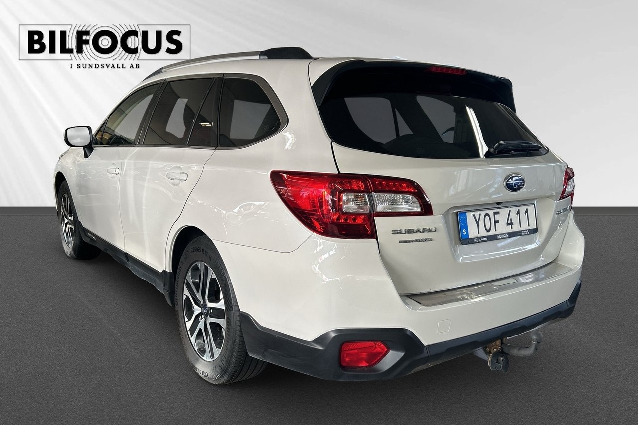Subaru Outback 2018, photo 2/6