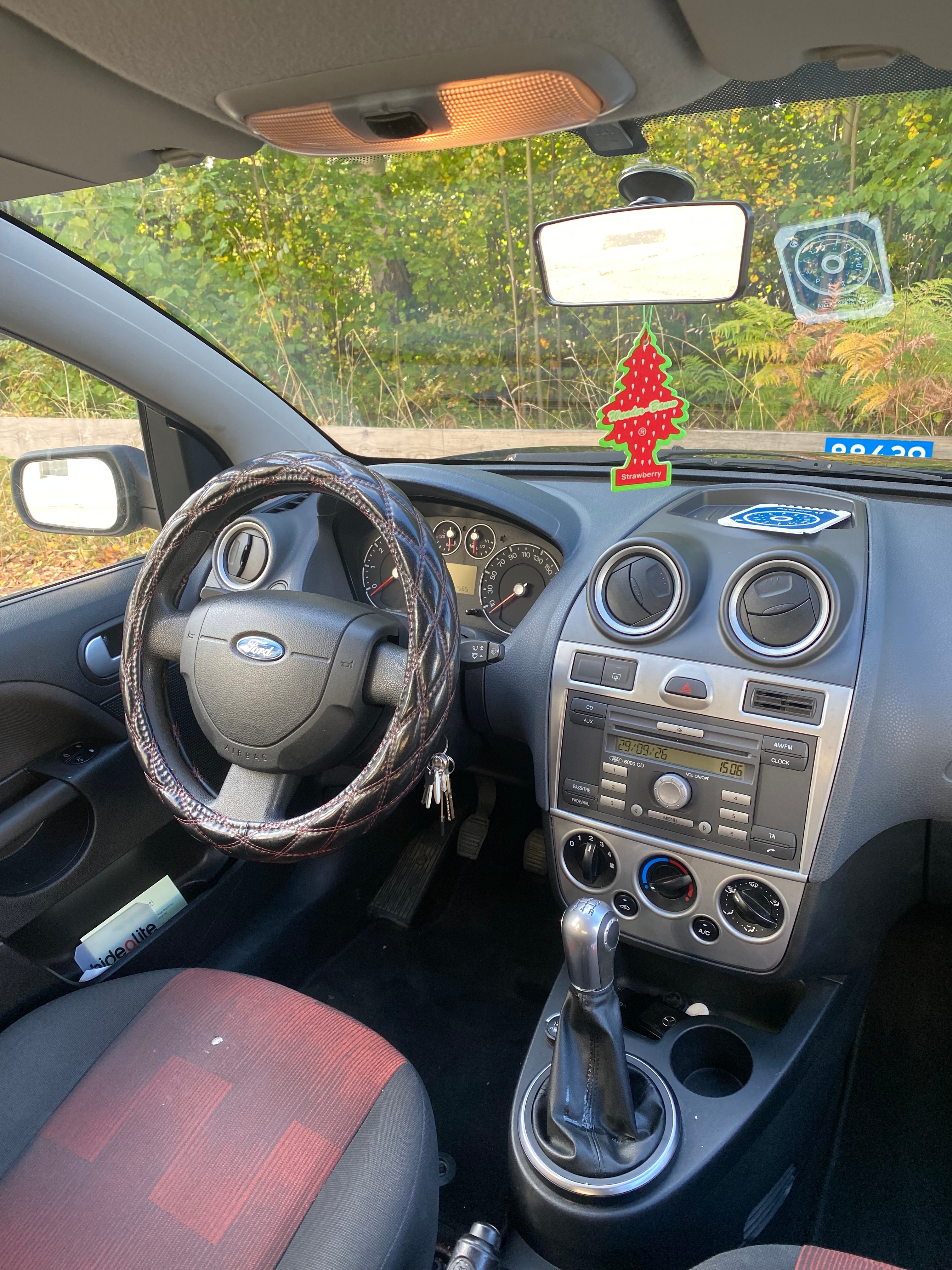 Ford Fiesta 5-dörrar 1.4 Manuell 2008, photo 2/6