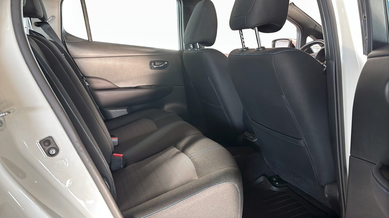 Nissan Leaf ACENTA 39 KWH 2023, kuva 5/10