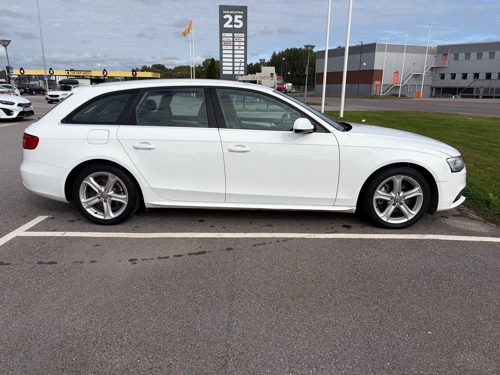 Audi A4 Avant 2.0 TDI Manuell 2013, bild 2/10