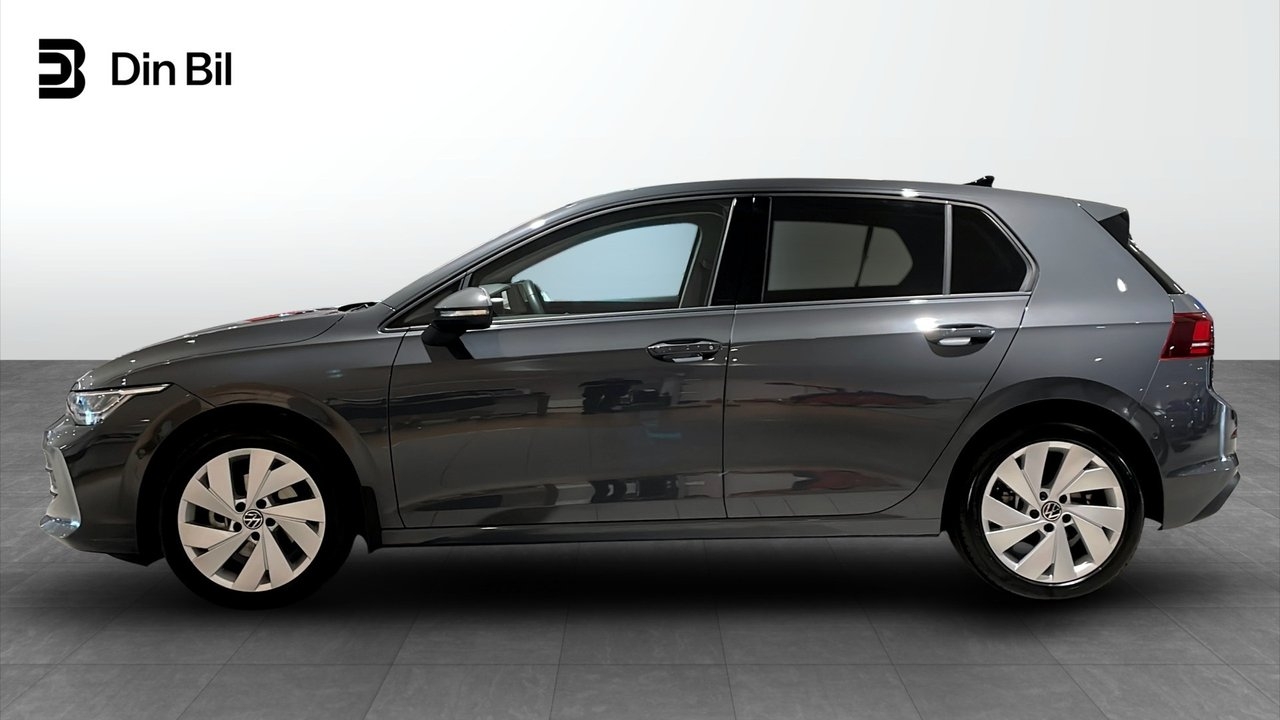 Volkswagen Golf eTSI 150 DSG 2026, photo 2/10