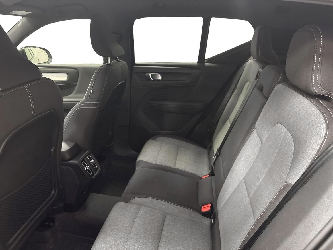 Volvo XC40 B3 FWD Bensin Plus Dark 2025, bild 7/10