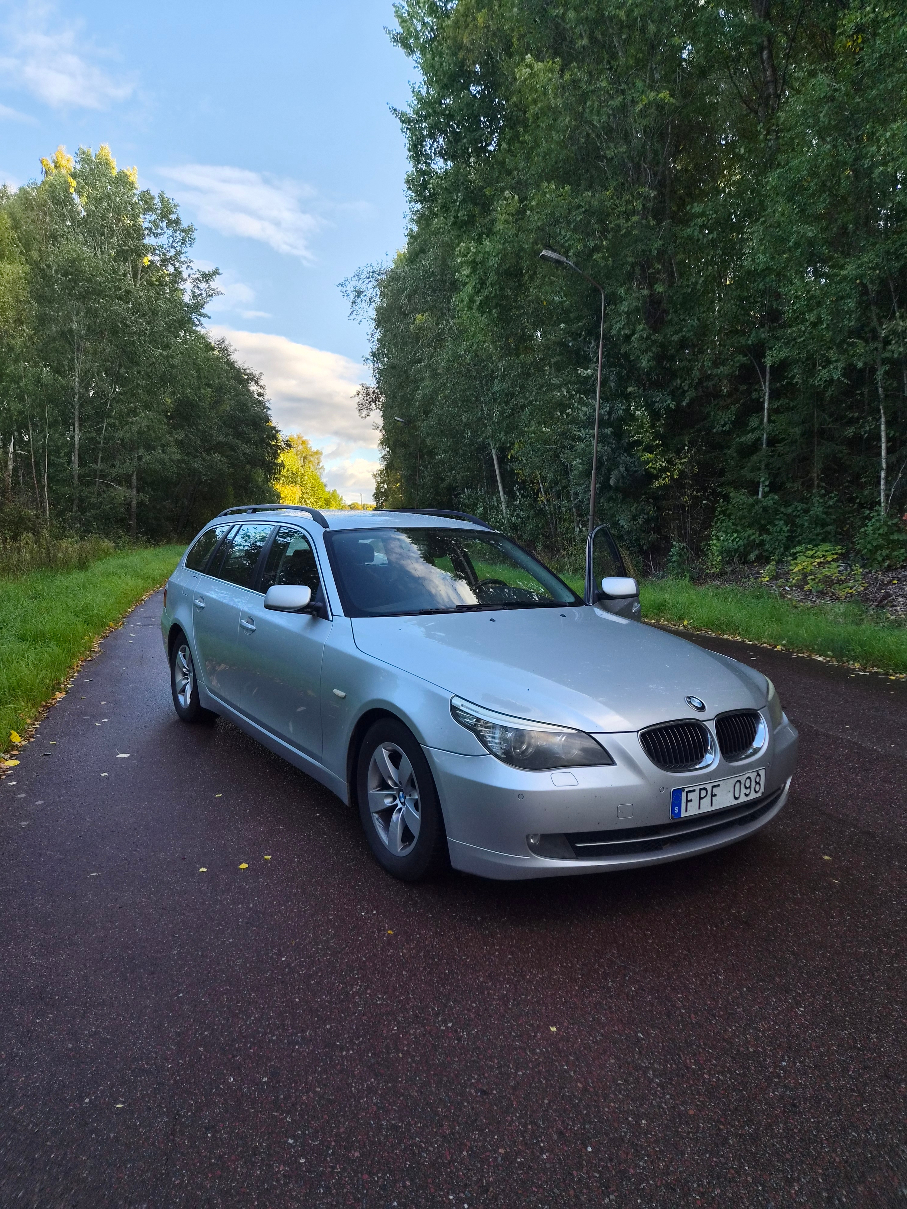 BMW 523