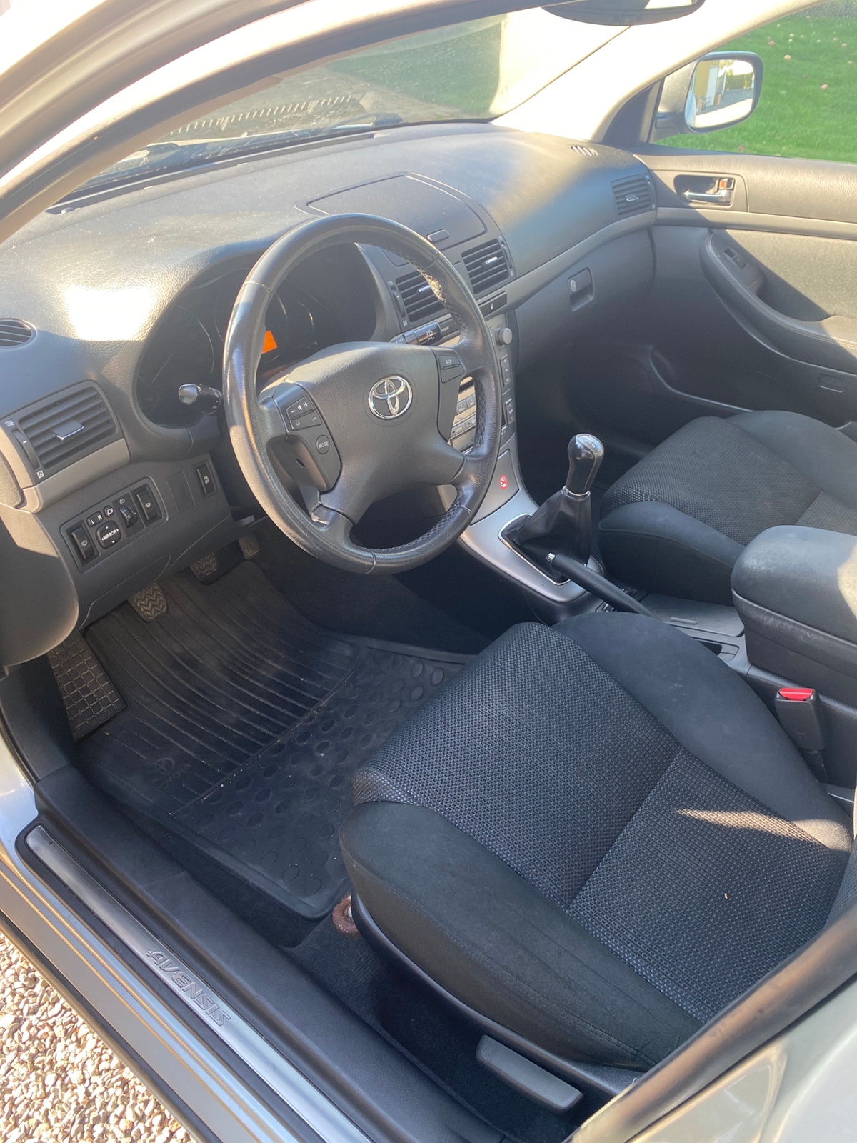 Toyota Avensis 2007, bild 6/7