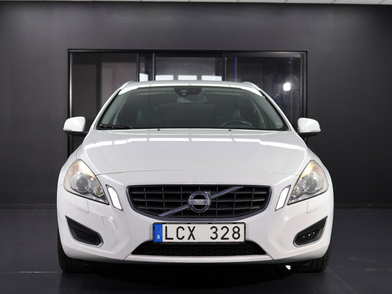 Volvo V60 D5 Geartronic 205hk, Summum 2011, bild 4/10