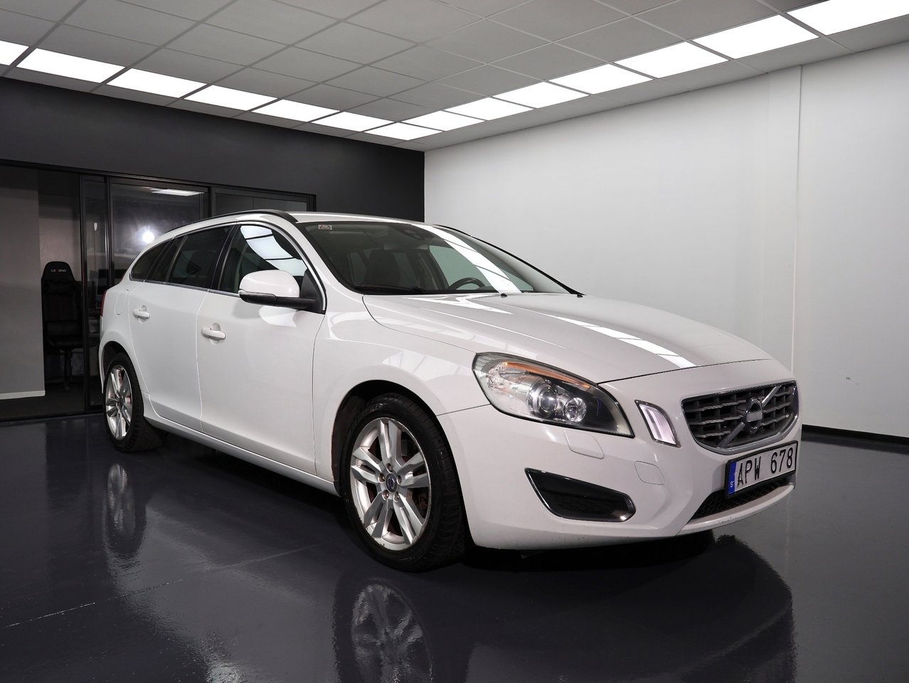 Volvo V60 T3 Manuell 150hk 2011, bild 3/10