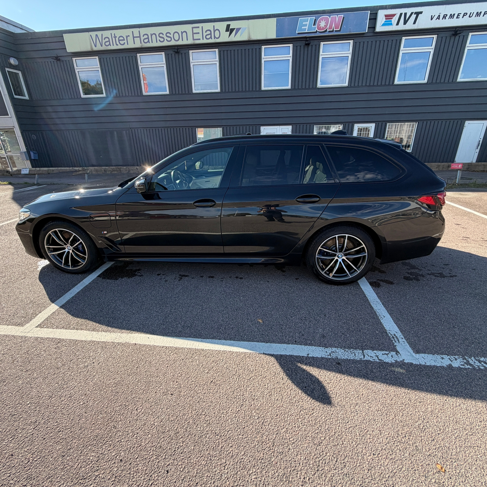 BMW 530 e xDrive Touring Steptronic 2021, photo 6/10