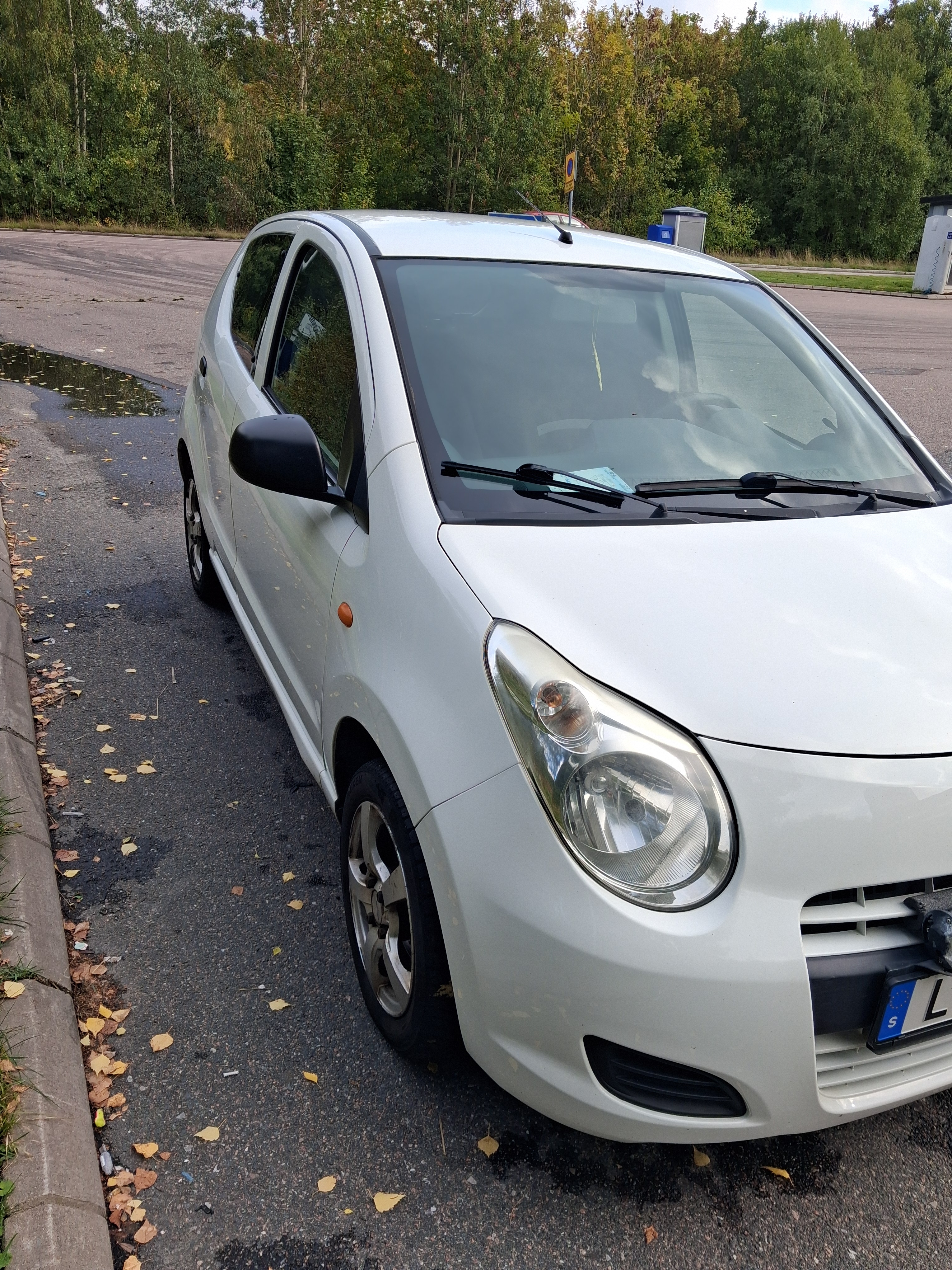 Suzuki Alto 1.0 DOHC 12V VVT Manuell 2012, bild 4/7