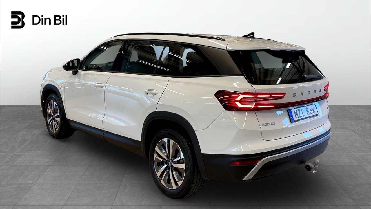 Skoda Kodiaq SELECTION 1,5 TSI IV Drag 2025, photo 3/19