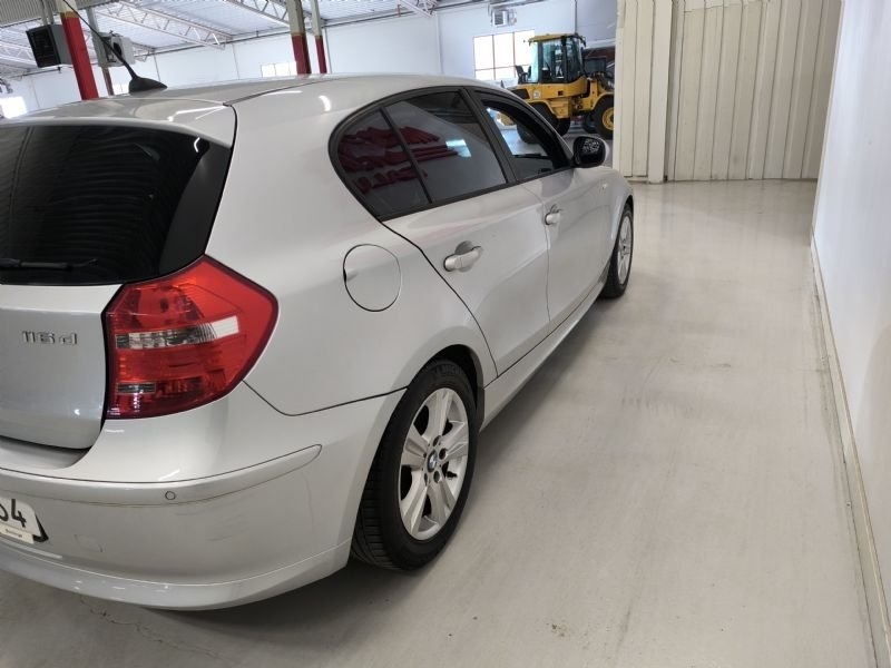 BMW 116 d Comfort 5d Hk Manuell 2011, kuva 4/10