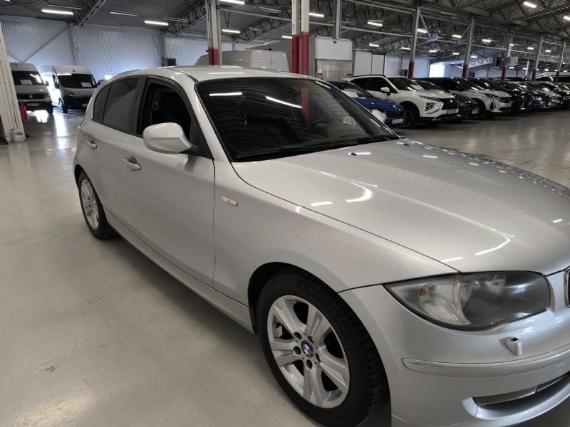 BMW 116 d Comfort 5d Hk Manuell 2011, kuva 3/10