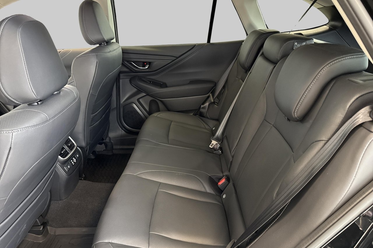 Subaru Outback 2025, photo 7/10