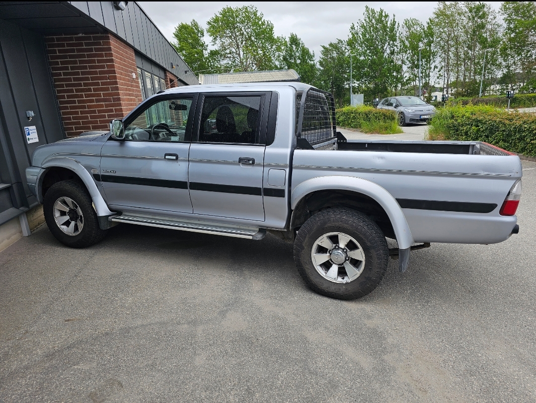 Mitsubishi L200 2.5TD 4WD Automat 2006, bild 2/8