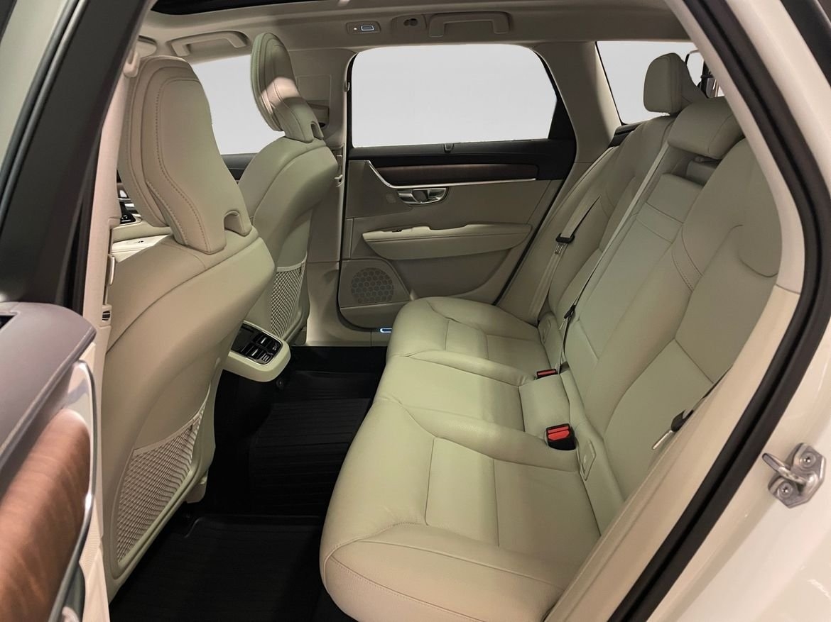 Volvo V90 Cross Country 2022, photo 5/10