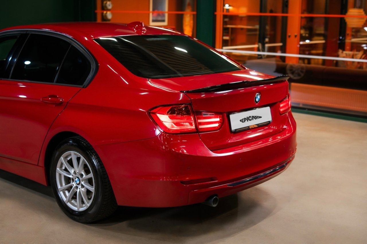 BMW 318 d Sedan Steptronic Sport line 2013, kuva 4/10
