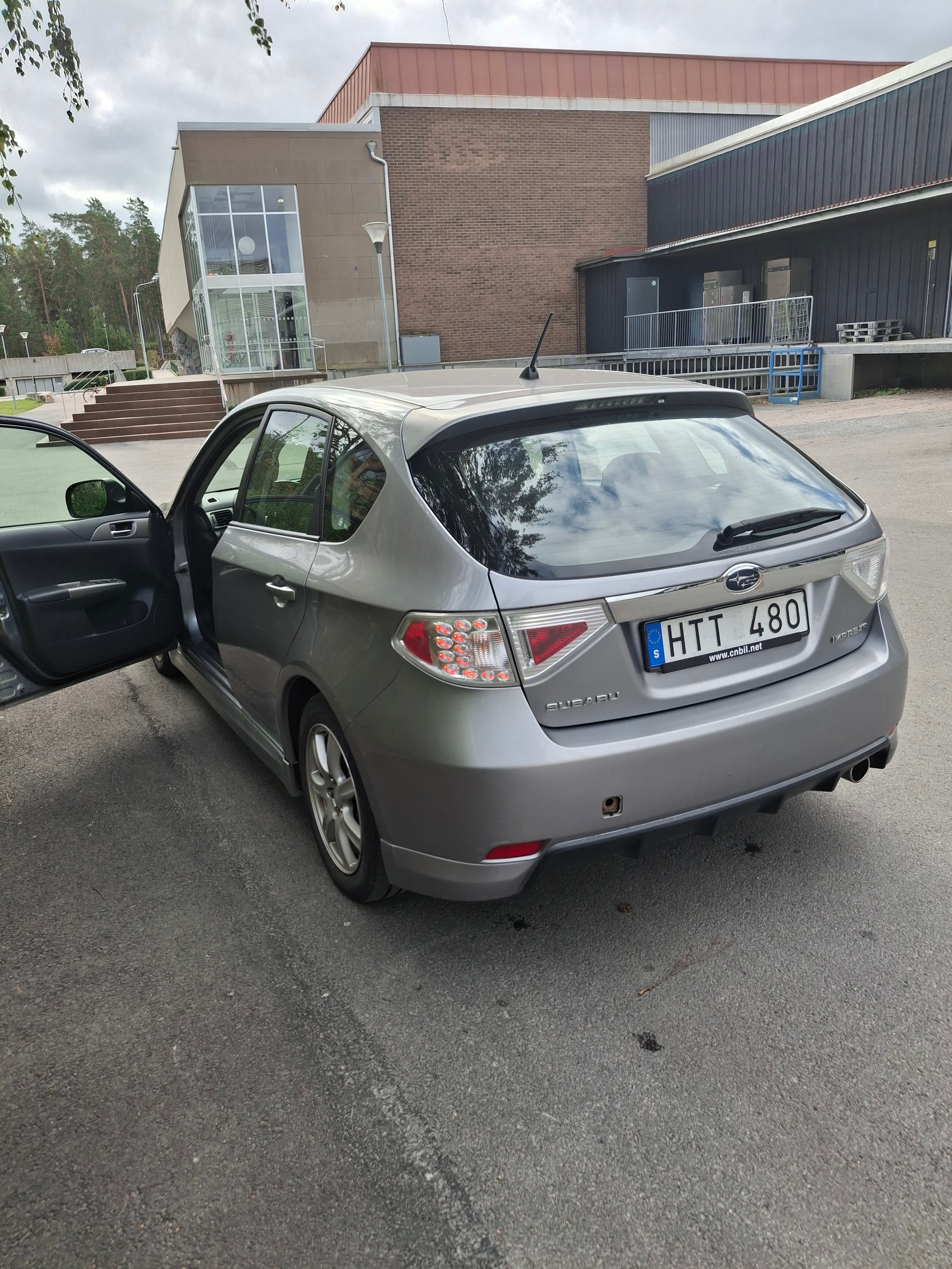 Subaru Impreza 2.0 4WD Automatisk 2008, bild 2/10