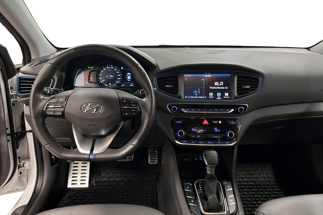 Hyundai Ioniq Hybrid 1.6 DCT 2017, photo 6/10