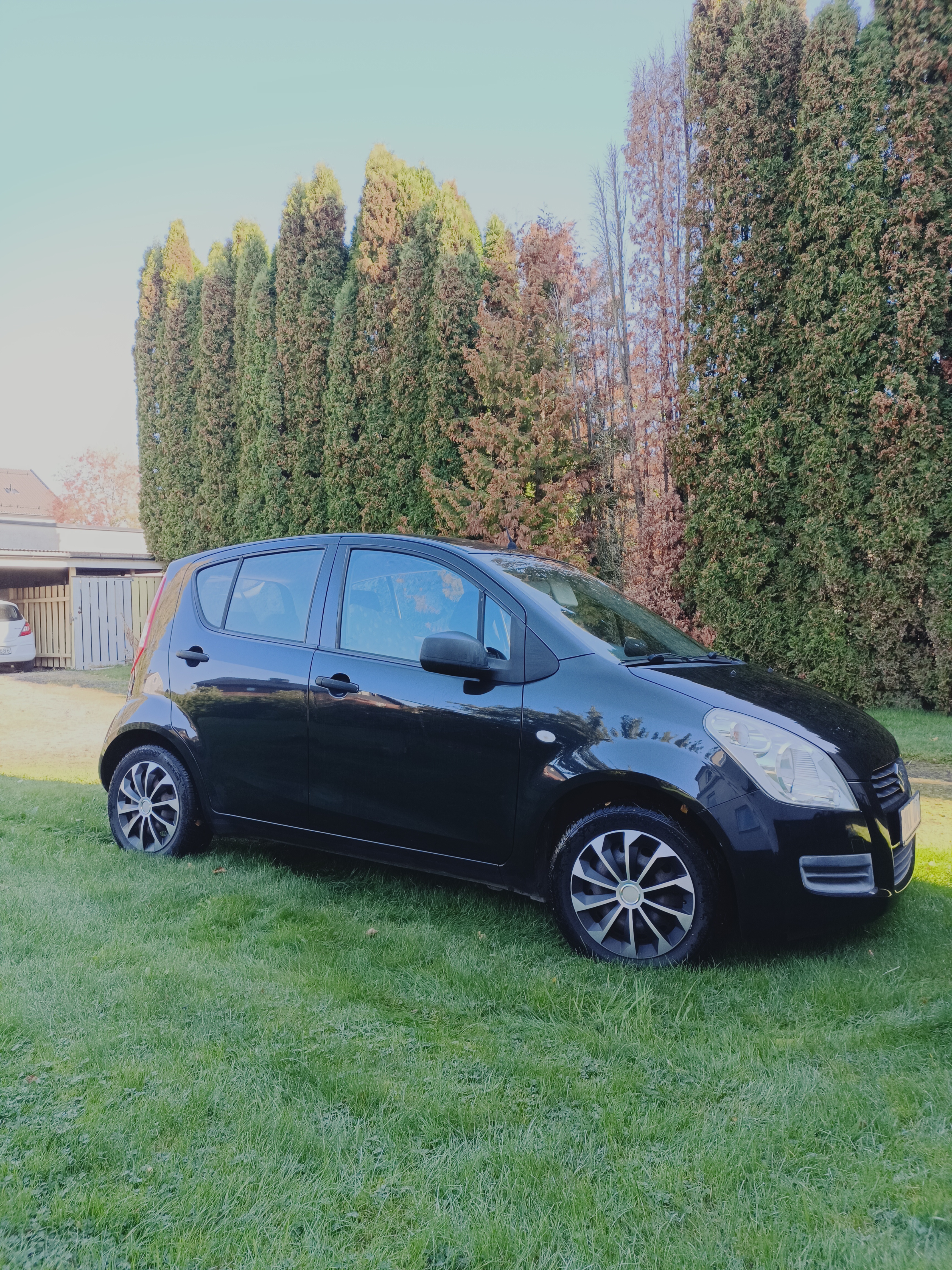 Suzuki Splash 1.0 DOHC 12V VVT Manuell 2010, bild 2/8