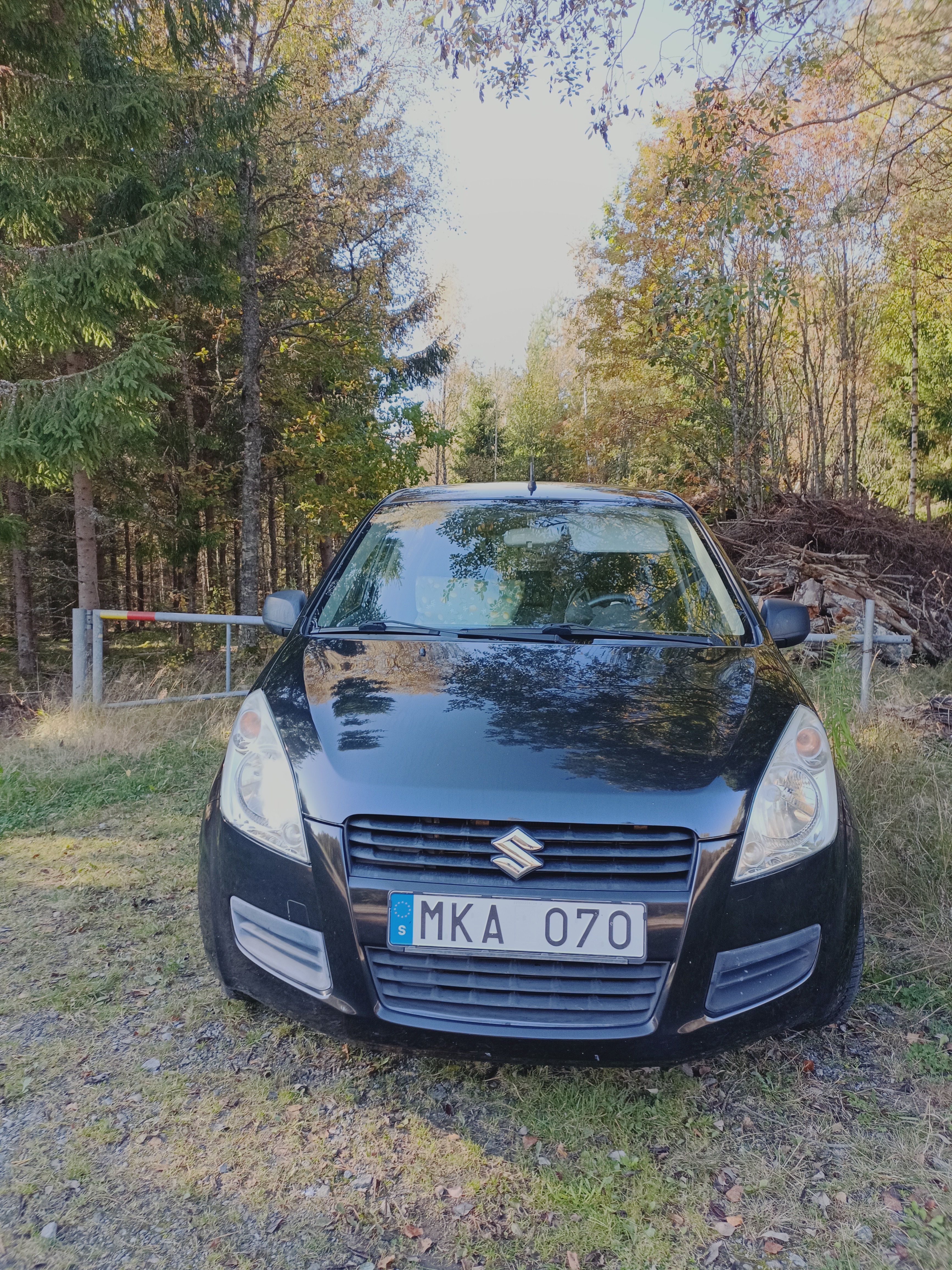 Suzuki Splash 1.0 DOHC 12V VVT Manuell 2010, bild 4/8