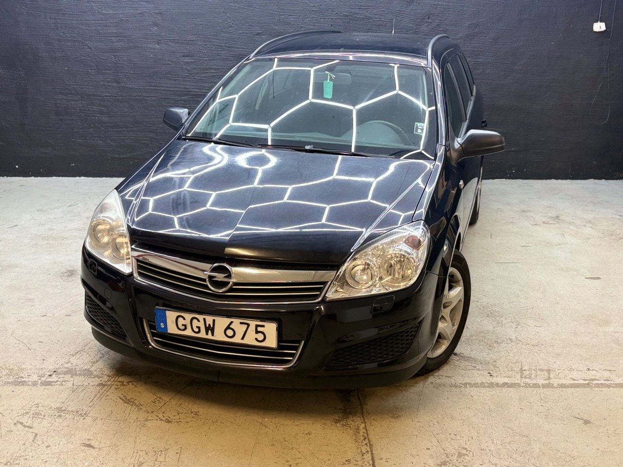Opel Astra Caravan 1.6 ECOTEC Euro 4 2008, kuva 2/10