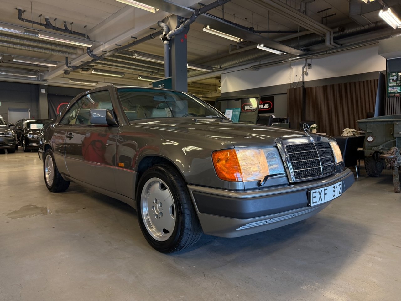 Mercedes-Benz 300 1990, kuva 5/10