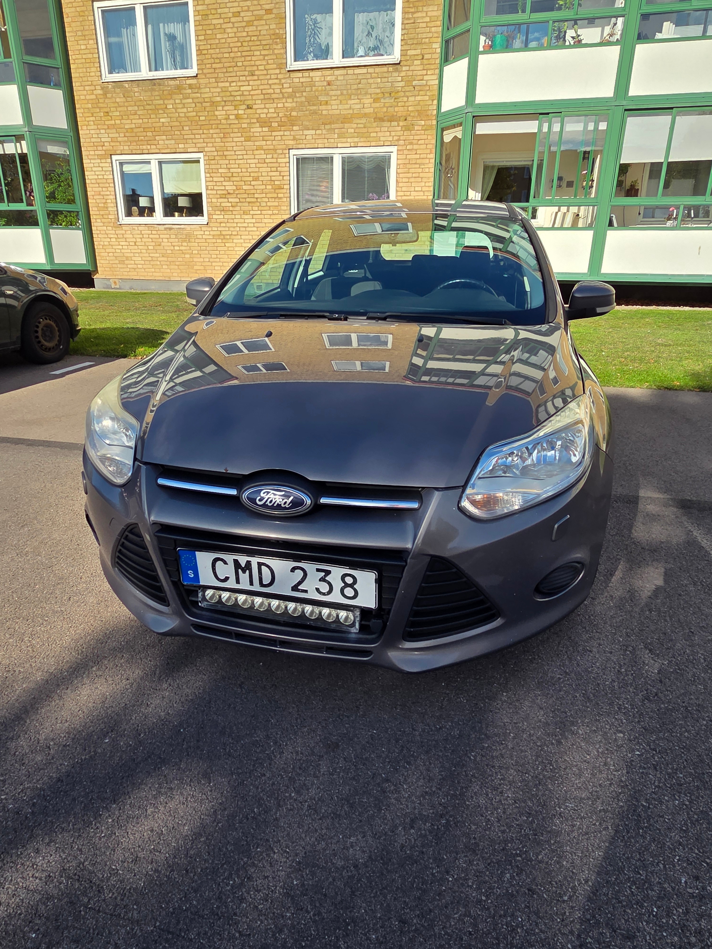 Ford Focus 2014, photo 2/5