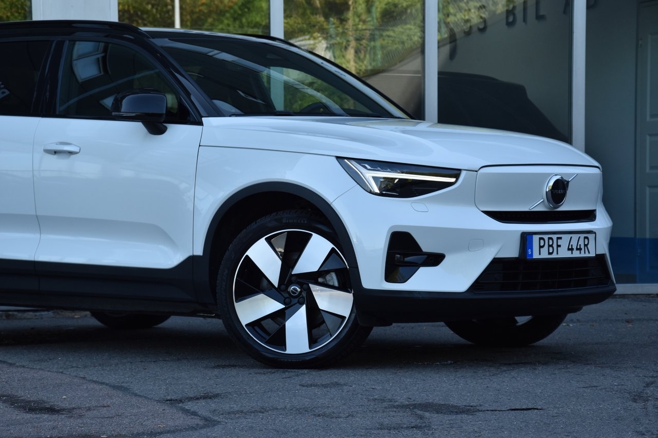 Volvo XC40 Recharge Plus Edition 2023, photo 4/10