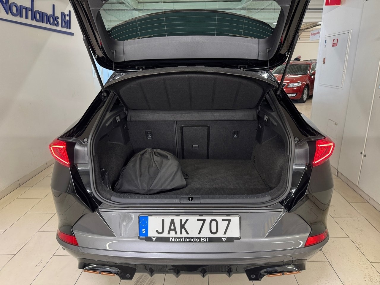 Cupra Formentor VZ e-Hybrid DSG, 245hk 2024, bild 7/7