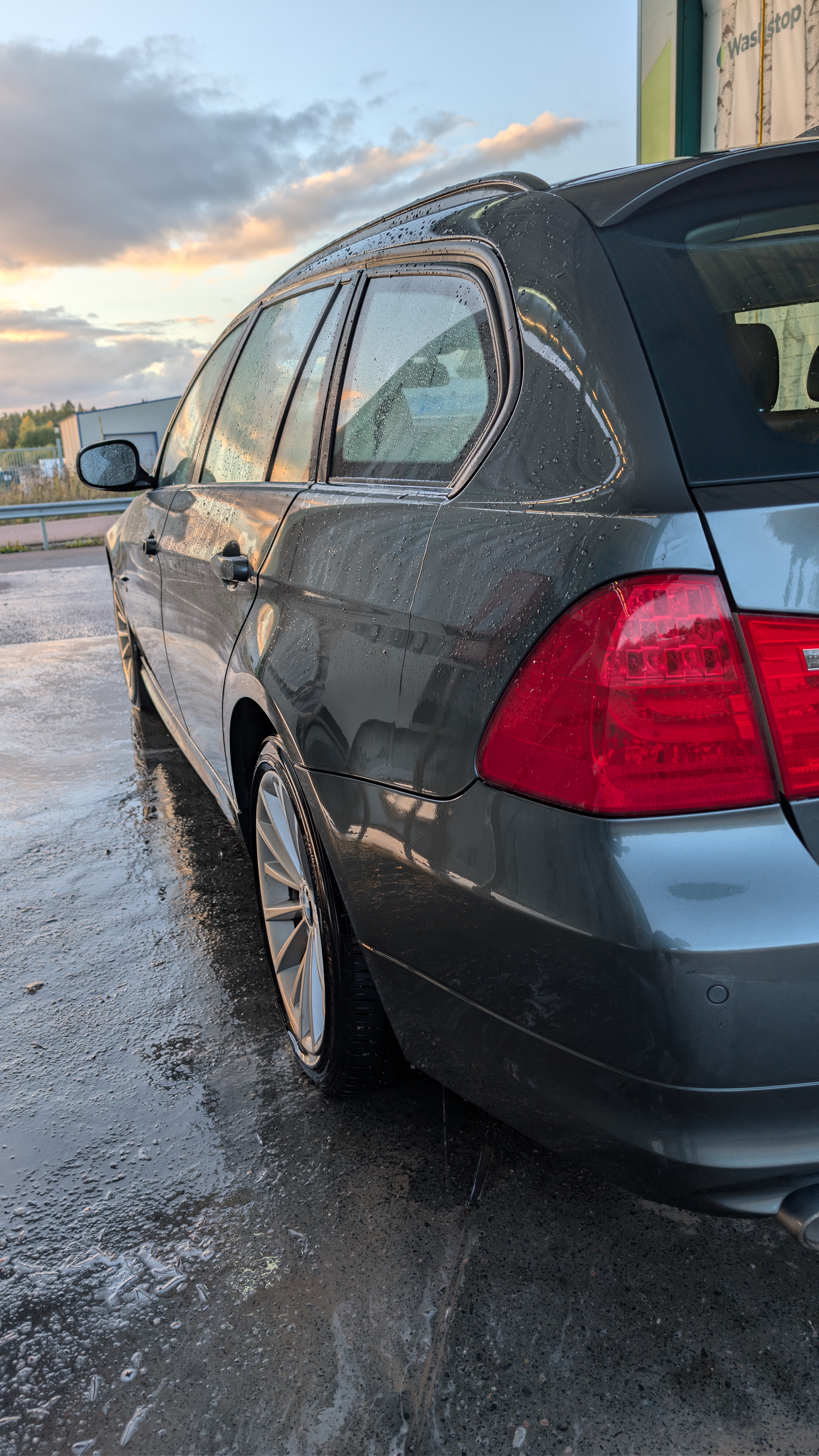 BMW 320