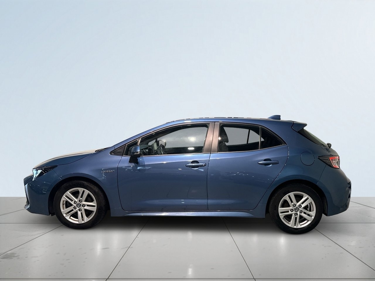 Toyota Corolla Hybrid e-CVT Active 2020, photo 4/10