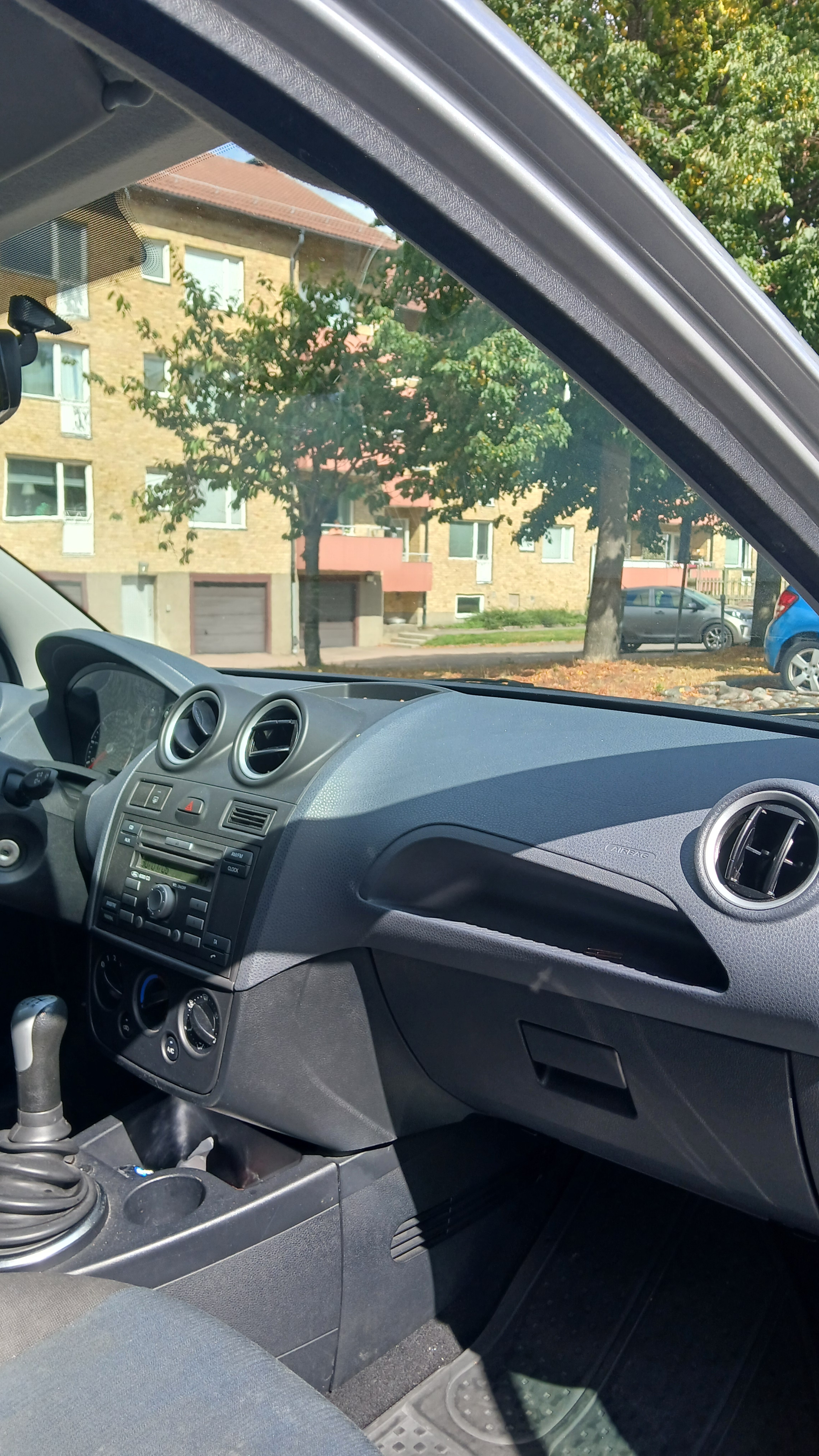 Ford Fiesta 5-dörrar 1.3 Manuell 2007, photo 7/8