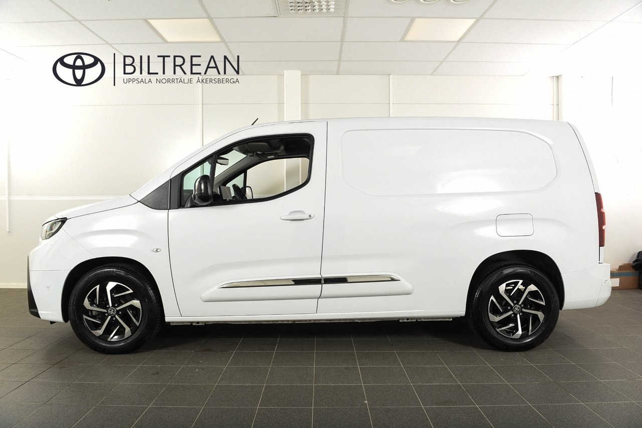Toyota Proace City 2024, bild 2/9