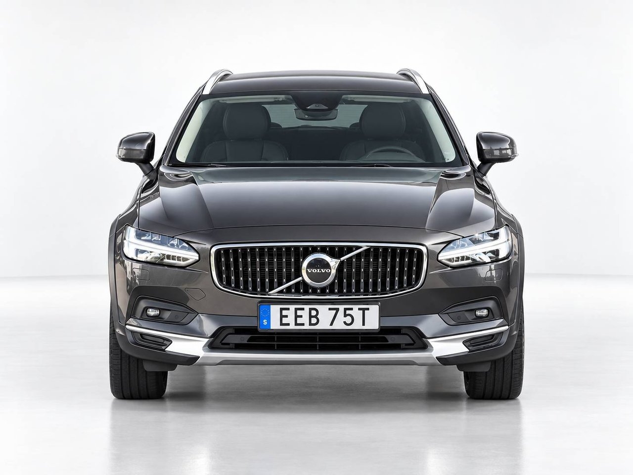 Volvo V90 Cross Country B4 AWD Plus 2023, bild 3/10