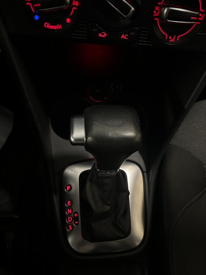 Volkswagen Polo 2010, bild 7/10