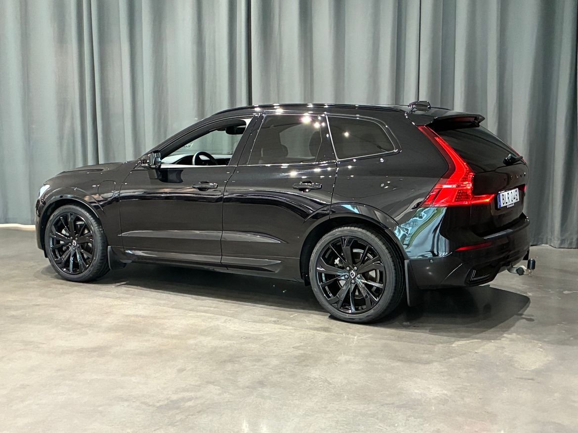 Volvo XC60 T6 Plus Black Nordic Edition 2025, photo 4/18