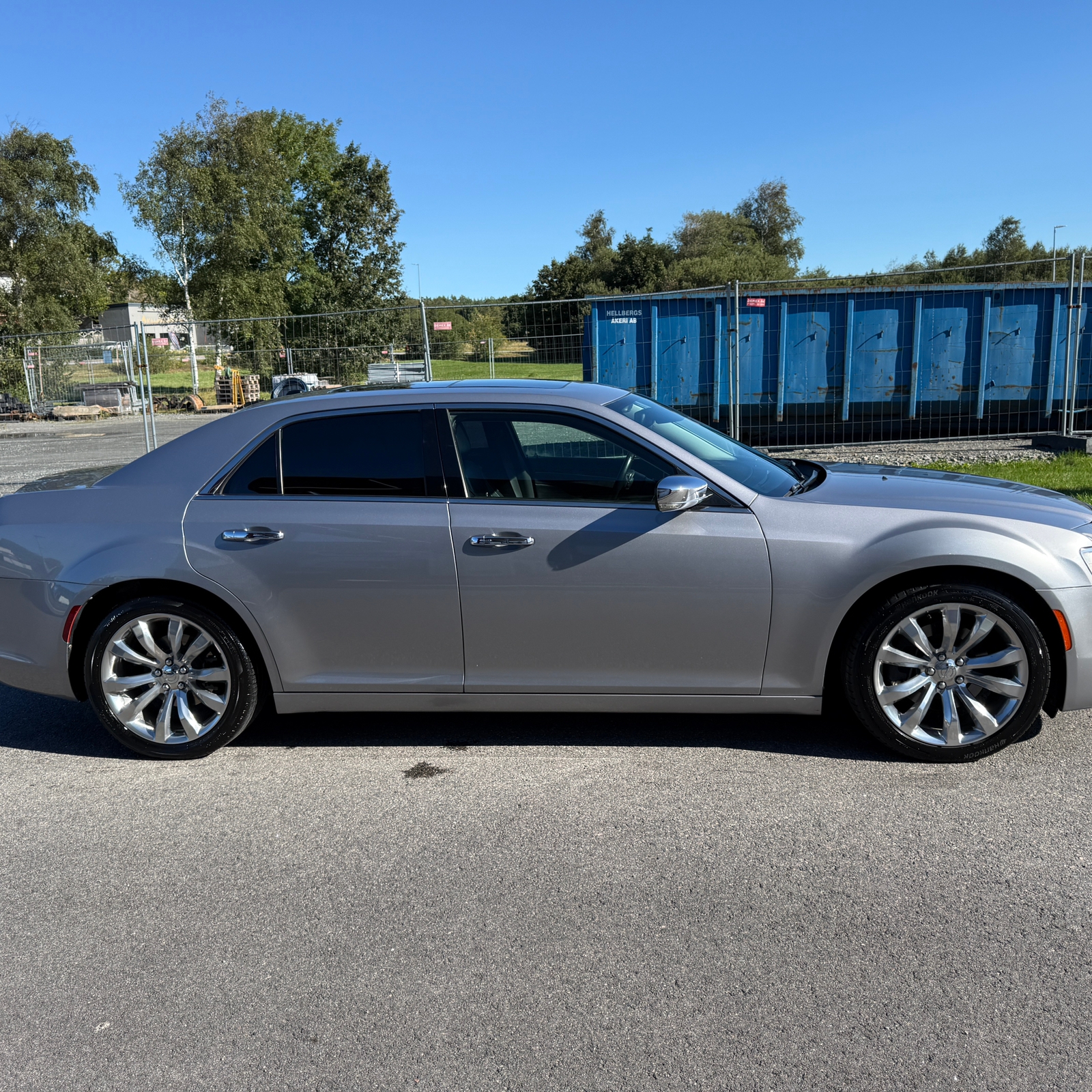 Chrysler 300C 5.7 V8 HEMI Automatisk 2015, bild 3/5