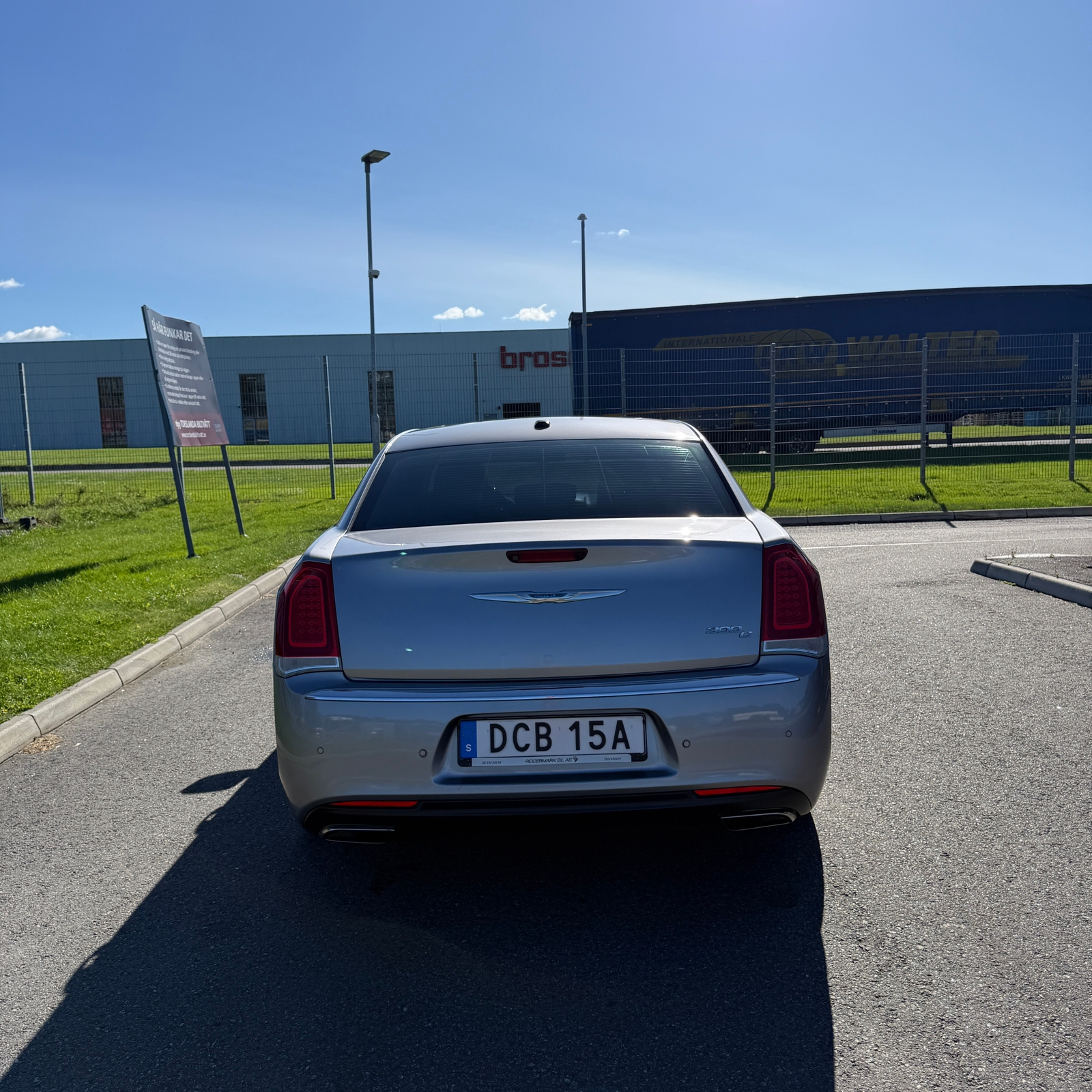 Chrysler 300C 5.7 V8 HEMI Automatisk 2015, bild 4/5