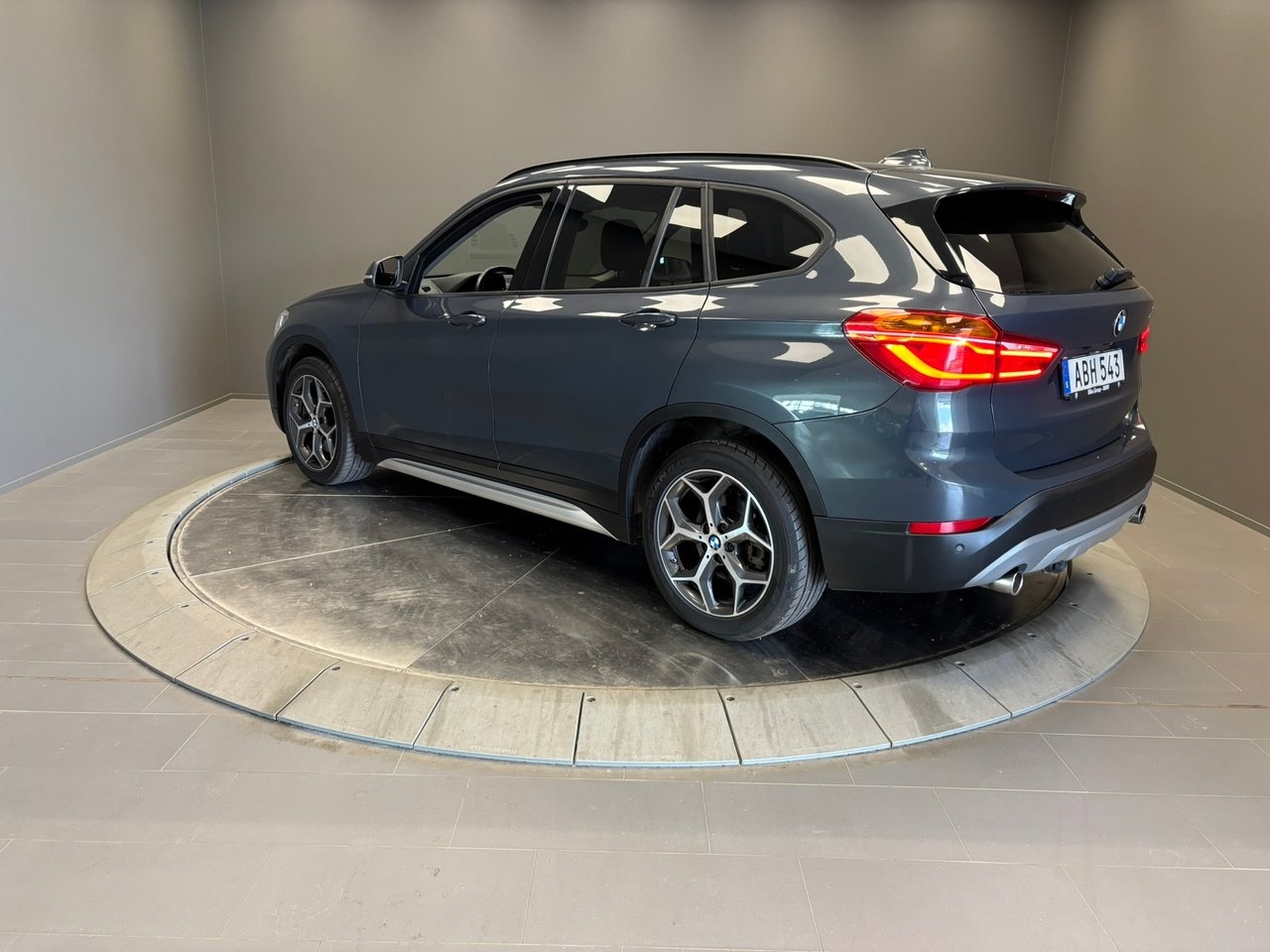 BMW X1 xDrive20d Steptronic xLine Euro 6 2017, photo 3/10