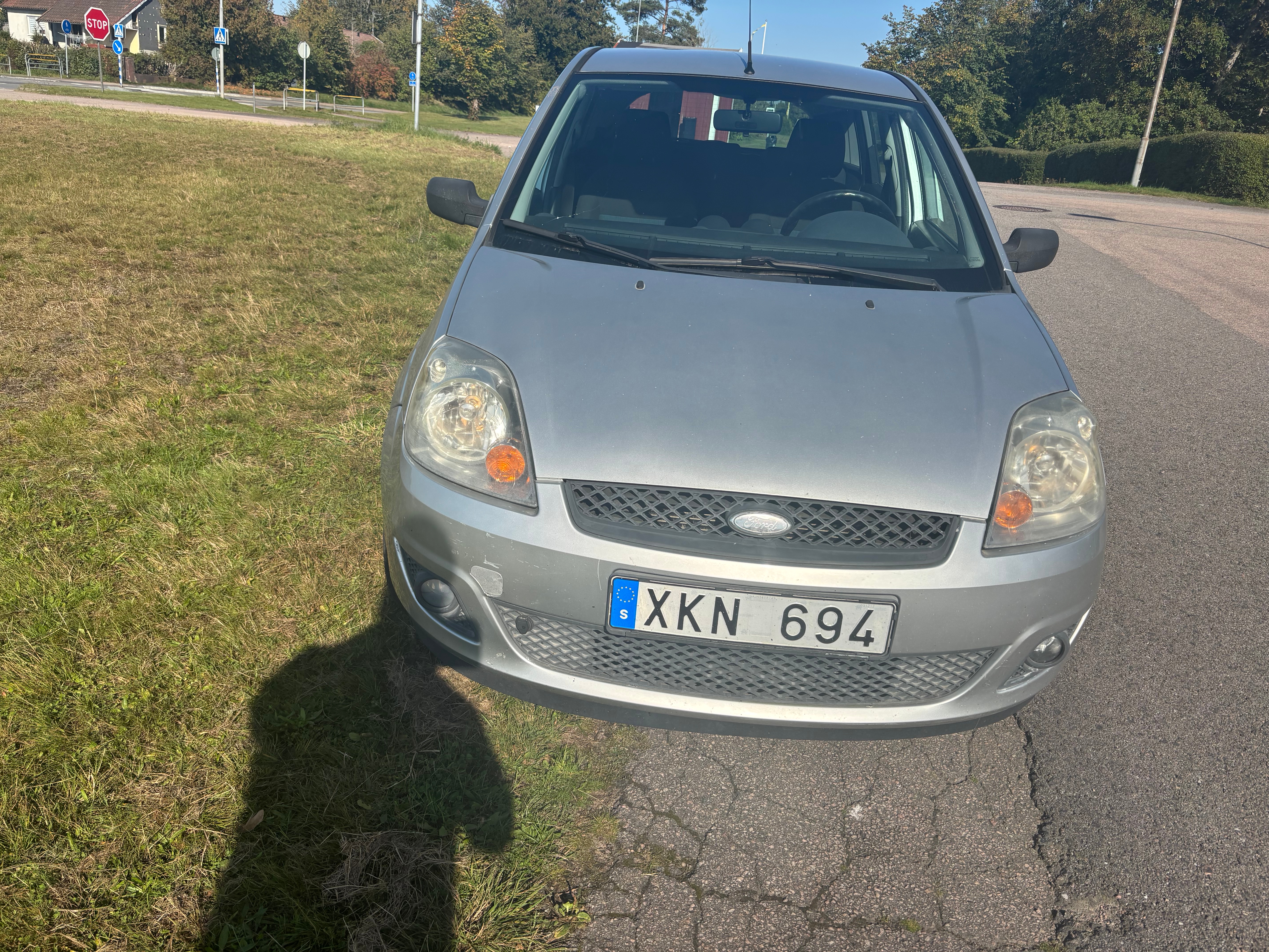 Ford Fiesta 5-dörrar 1.4 Manuell 2006, bild 2/9