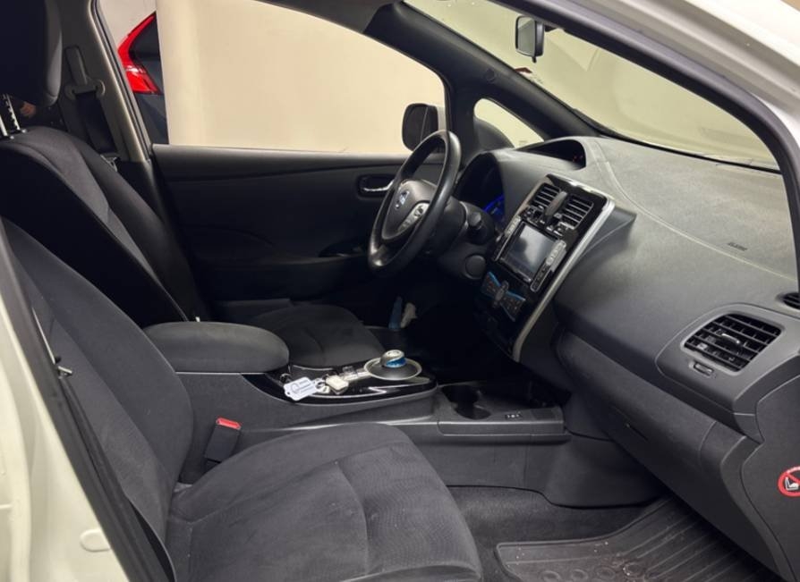Nissan Leaf 30 kWh 2017, bild 3/10