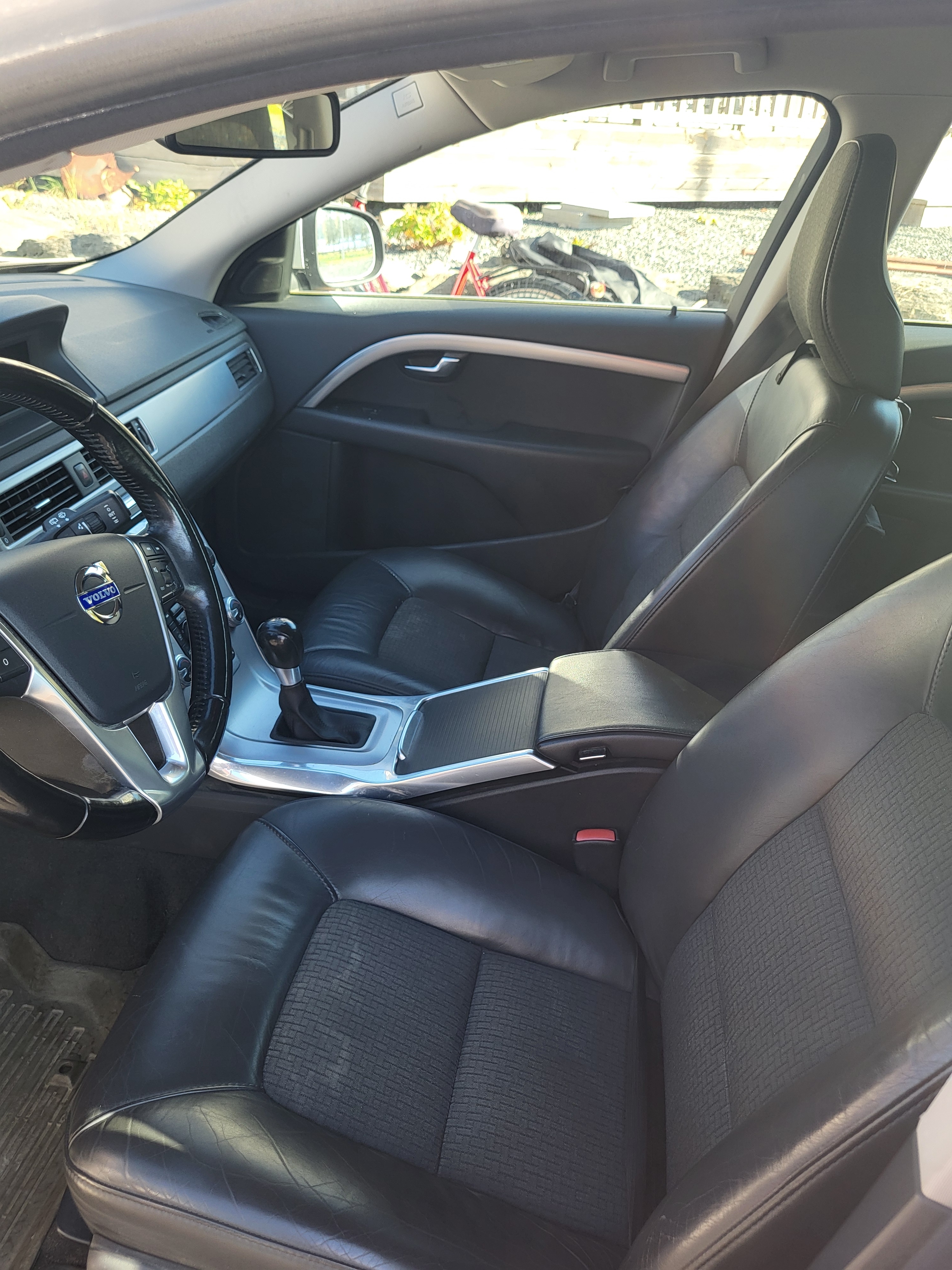 Volvo V70 D2 Manuell 2015, bild 6/7
