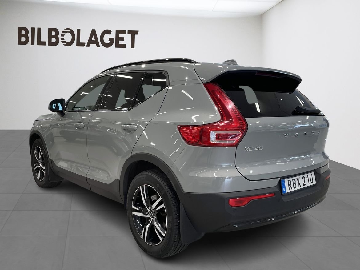 Volvo XC40 B3 FWD Bensin Plus Dark 2025, bild 3/9