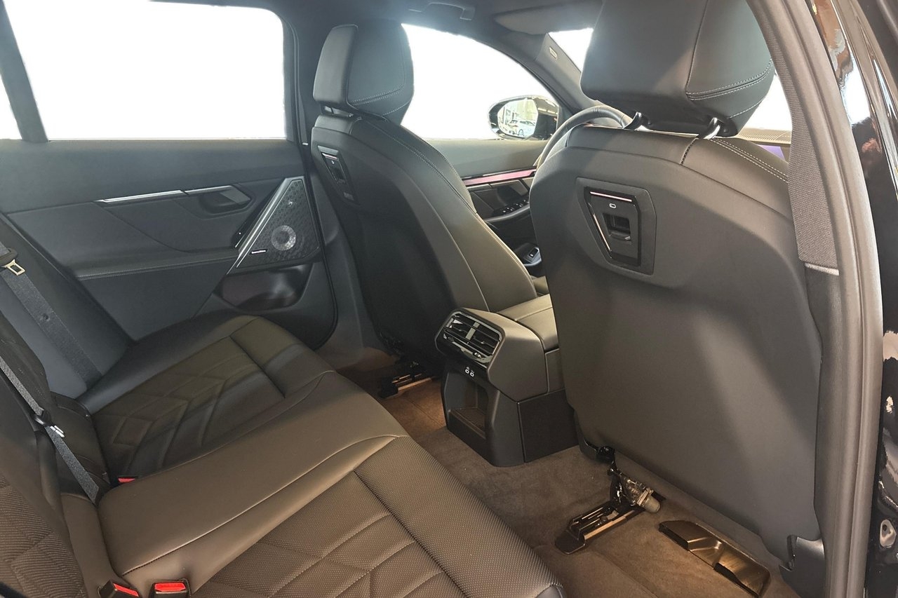 BMW 530 e xDrive Touring M Sport B&W 360 2026, kuva 7/10
