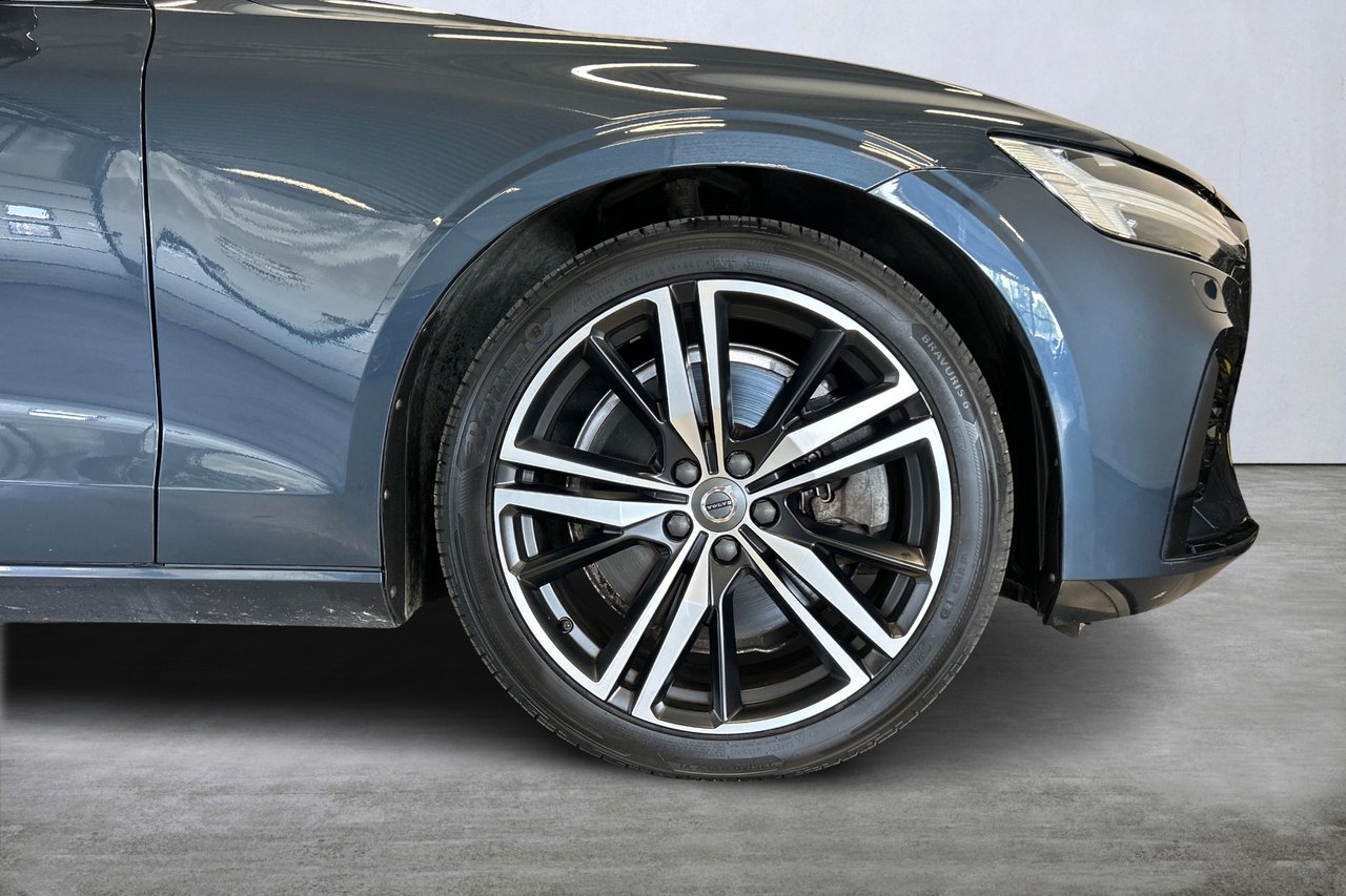 Volvo V60 Recharge T8 AWD R-Design 2022, bild 4/10