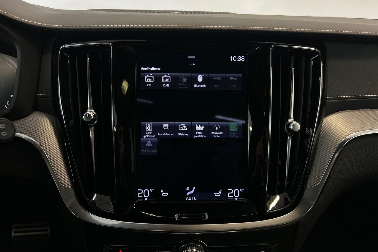 Volvo V60 Recharge T8 AWD R-Design 2022, bild 7/10
