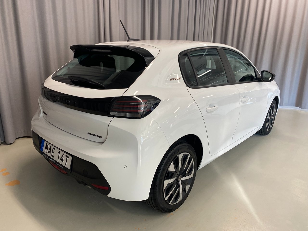 Peugeot 208 Style Hybridd 100hk 2025, bild 5/10