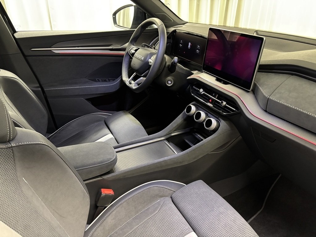 Skoda Kodiaq SPORTLINE 1,5 TSI IV 204 HK 2026, photo 5/6