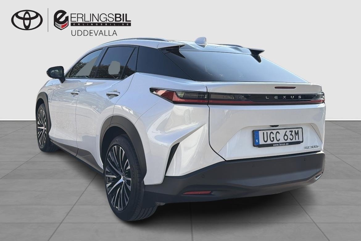 Lexus RZ 300e FWD EXECUTIVE TEKNIKPAKET 2025, bild 2/10