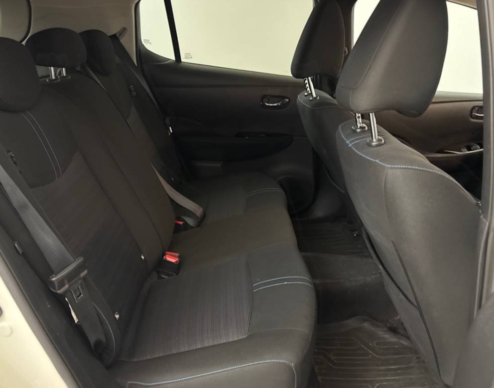 Nissan Leaf 40 KWH 150 HK AUTOMAT 2021, bild 6/10